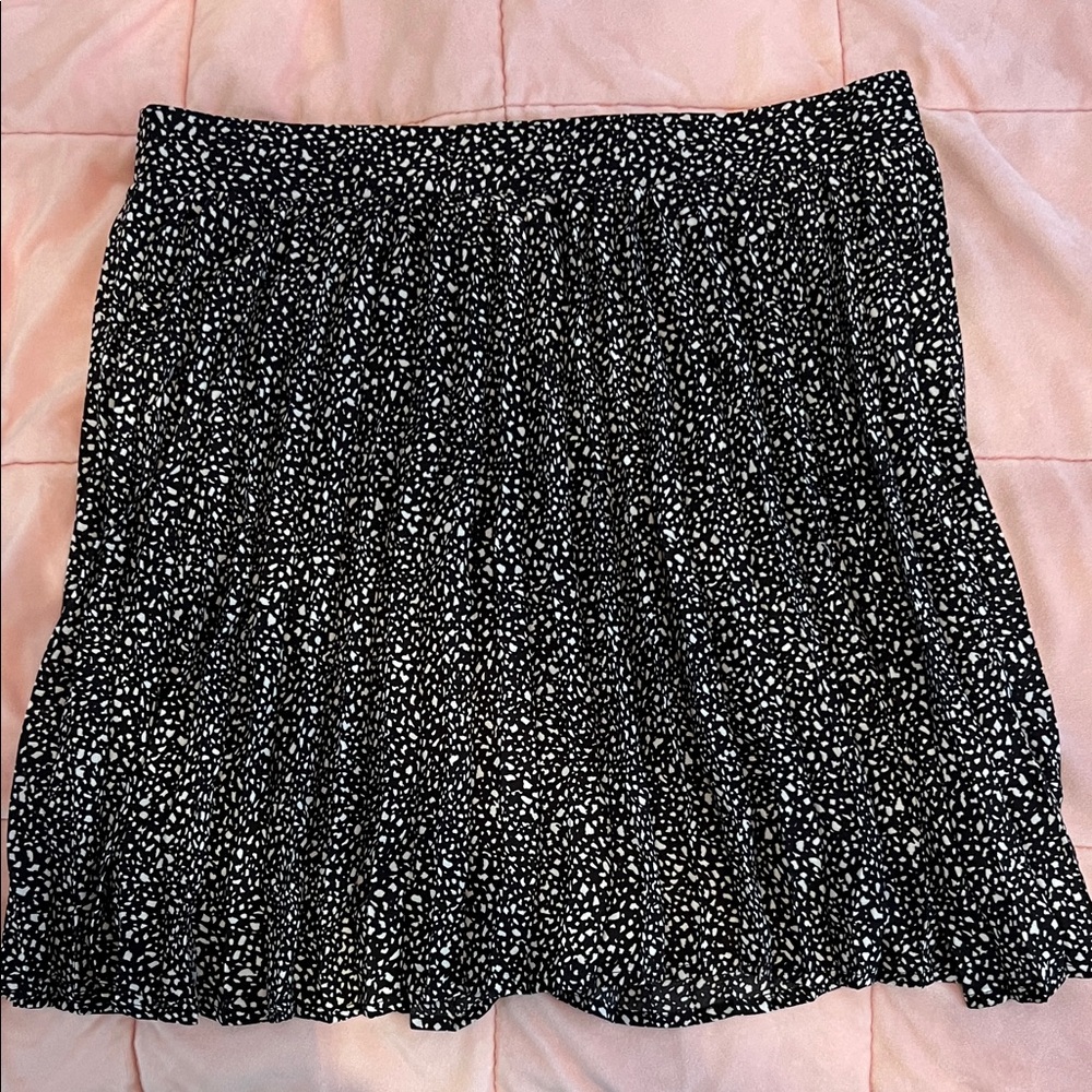 The Paper Store Black and White Patterned Women's Skirt